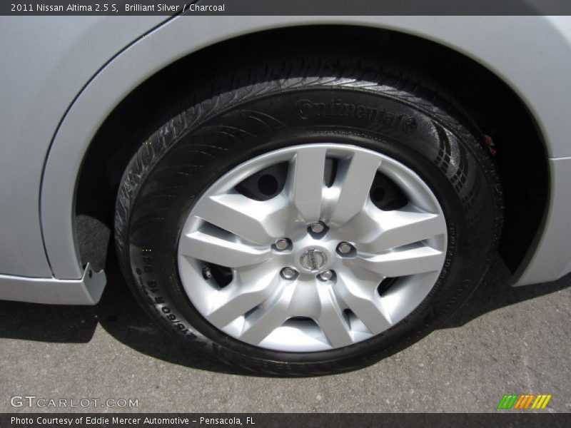 Brilliant Silver / Charcoal 2011 Nissan Altima 2.5 S