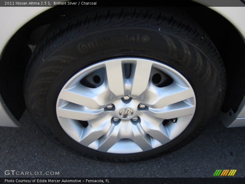Brilliant Silver / Charcoal 2011 Nissan Altima 2.5 S