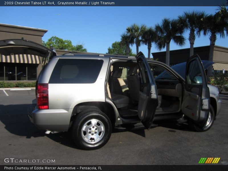Graystone Metallic / Light Titanium 2009 Chevrolet Tahoe LT 4x4