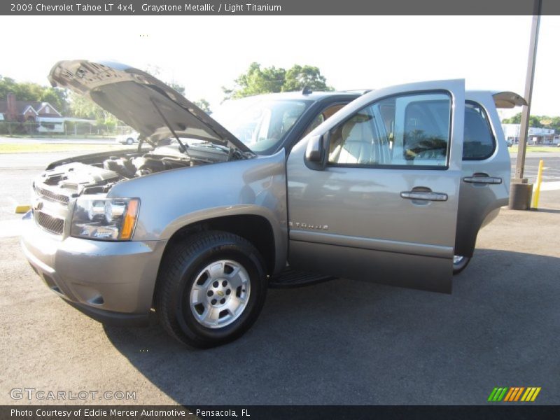 Graystone Metallic / Light Titanium 2009 Chevrolet Tahoe LT 4x4