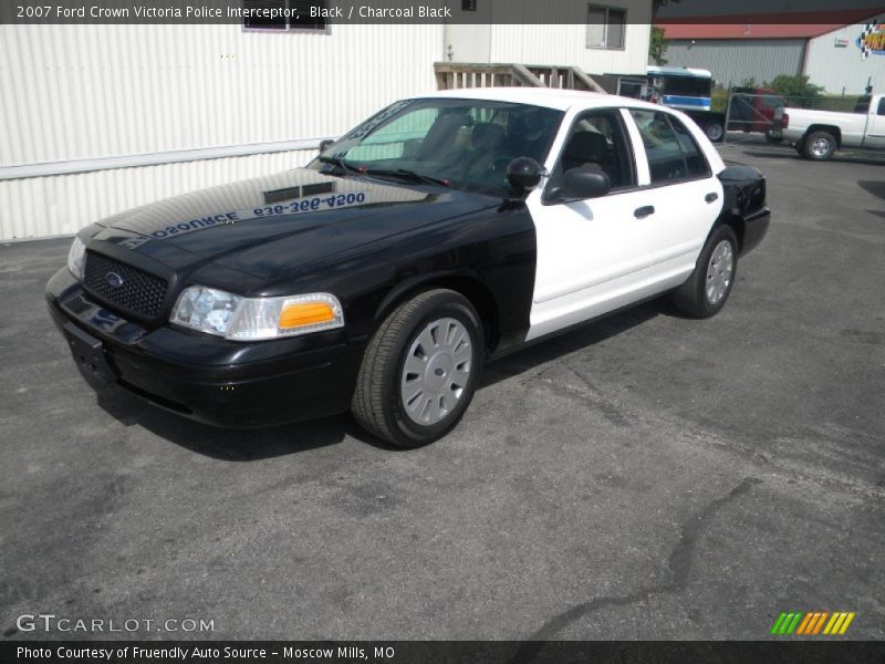 Front 3/4 View of 2007 Crown Victoria Police Interceptor