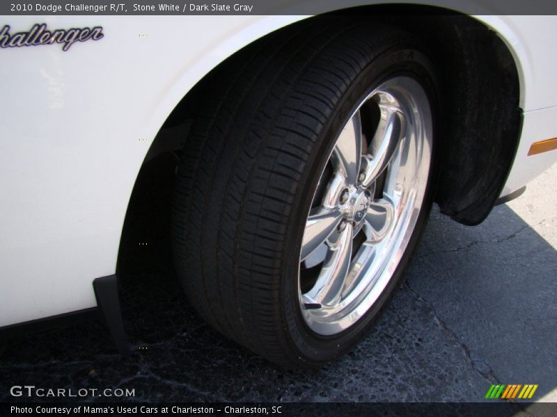 Stone White / Dark Slate Gray 2010 Dodge Challenger R/T