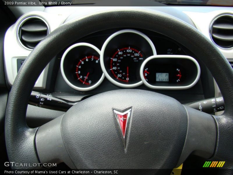 Ultra White / Ebony 2009 Pontiac Vibe