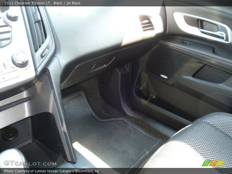 Black / Jet Black 2011 Chevrolet Equinox LT