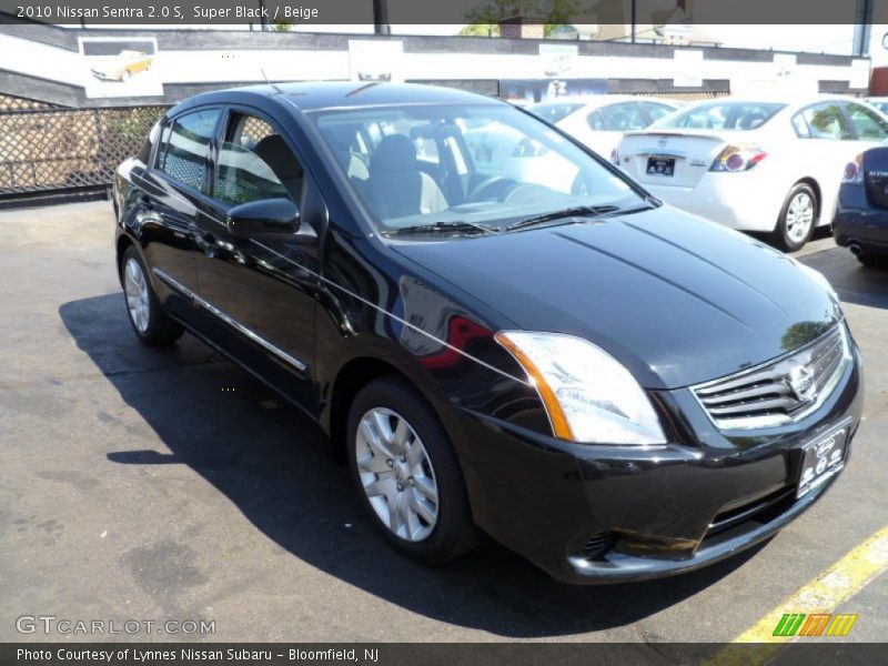 Super Black / Beige 2010 Nissan Sentra 2.0 S