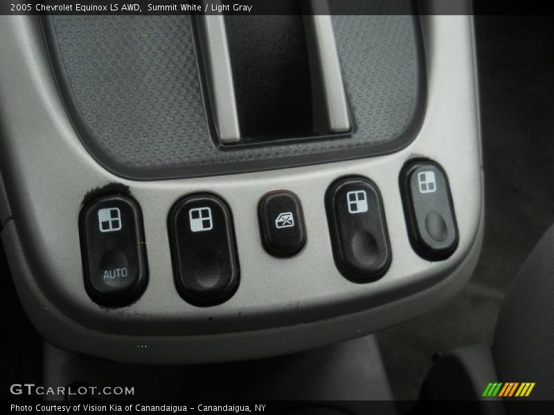 Summit White / Light Gray 2005 Chevrolet Equinox LS AWD