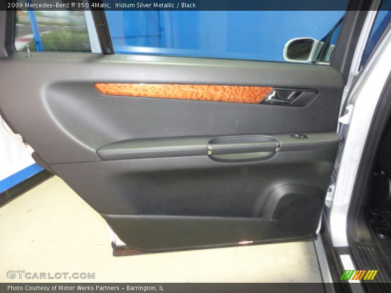 Iridium Silver Metallic / Black 2009 Mercedes-Benz R 350 4Matic