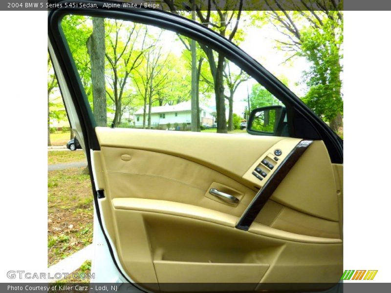 Alpine White / Beige 2004 BMW 5 Series 545i Sedan