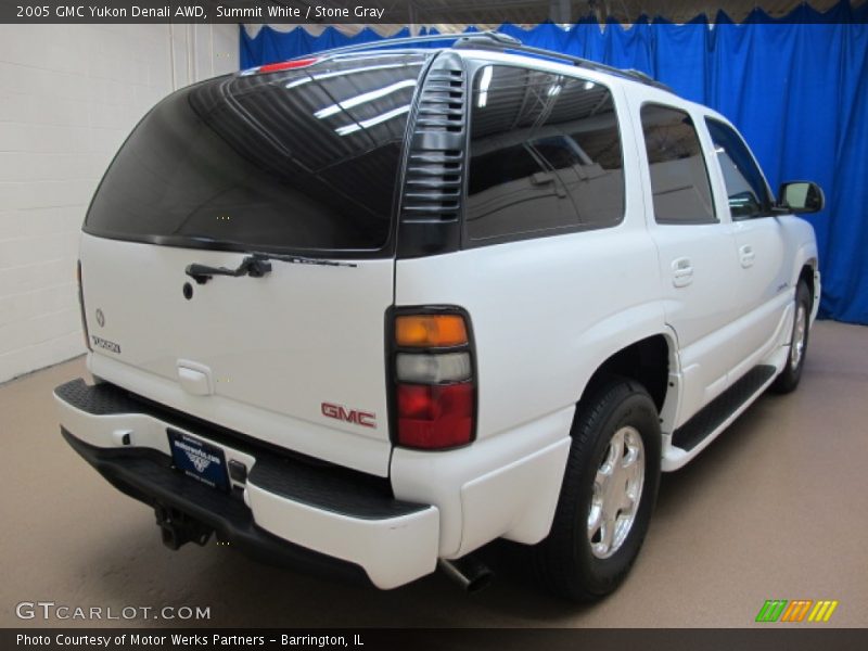 Summit White / Stone Gray 2005 GMC Yukon Denali AWD