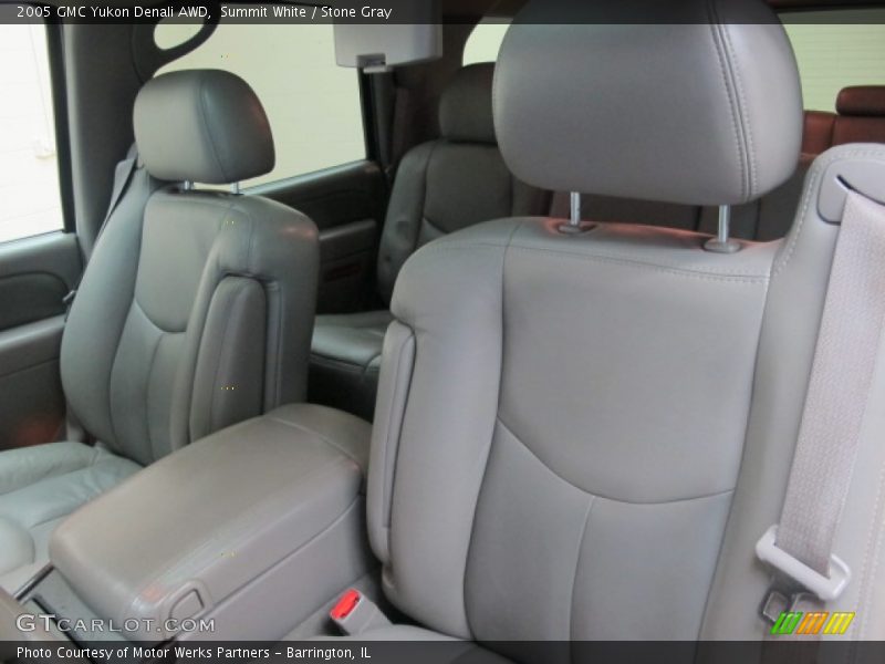 Summit White / Stone Gray 2005 GMC Yukon Denali AWD