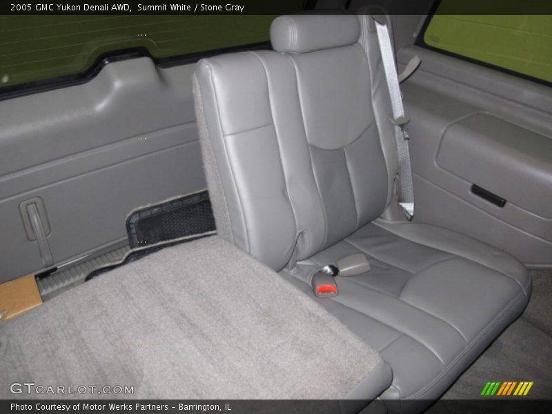 Summit White / Stone Gray 2005 GMC Yukon Denali AWD