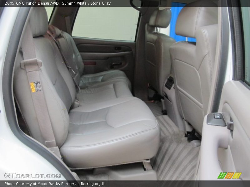 Summit White / Stone Gray 2005 GMC Yukon Denali AWD