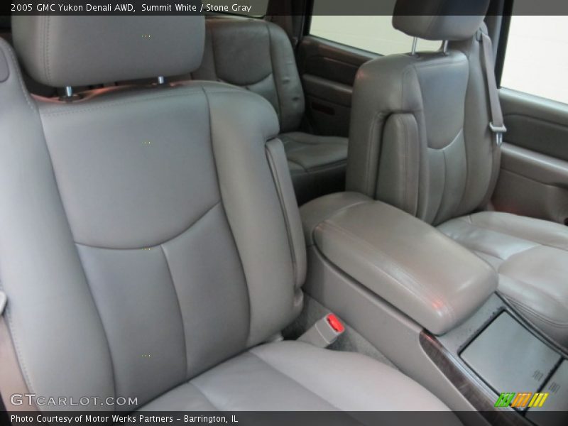 Summit White / Stone Gray 2005 GMC Yukon Denali AWD