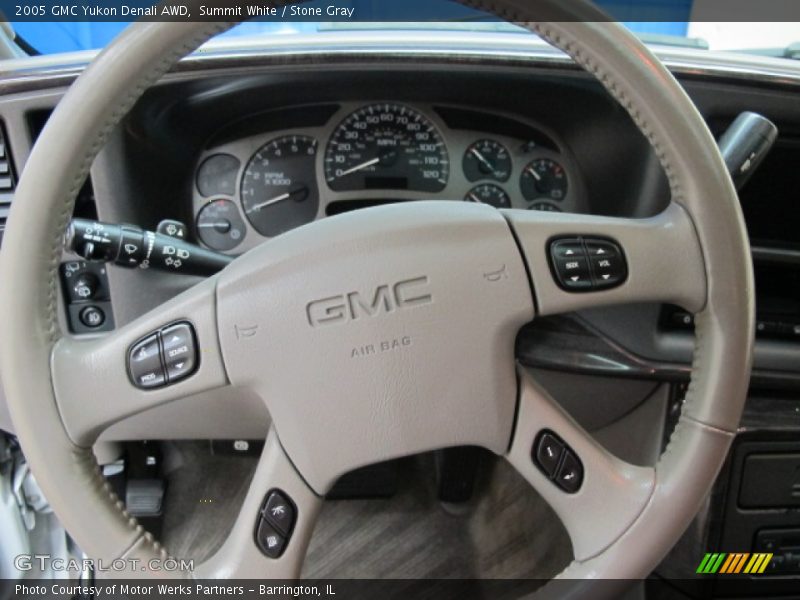 Summit White / Stone Gray 2005 GMC Yukon Denali AWD