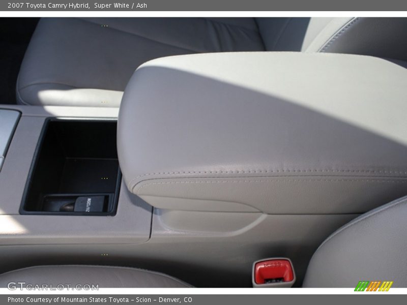 Super White / Ash 2007 Toyota Camry Hybrid