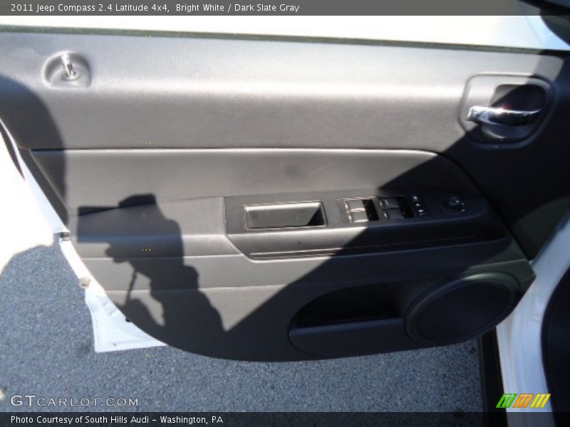 Bright White / Dark Slate Gray 2011 Jeep Compass 2.4 Latitude 4x4