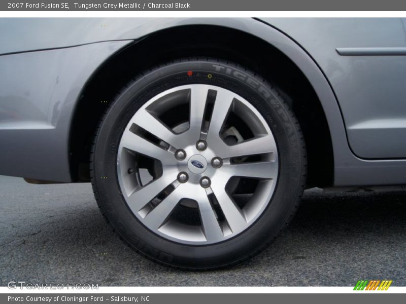 Tungsten Grey Metallic / Charcoal Black 2007 Ford Fusion SE