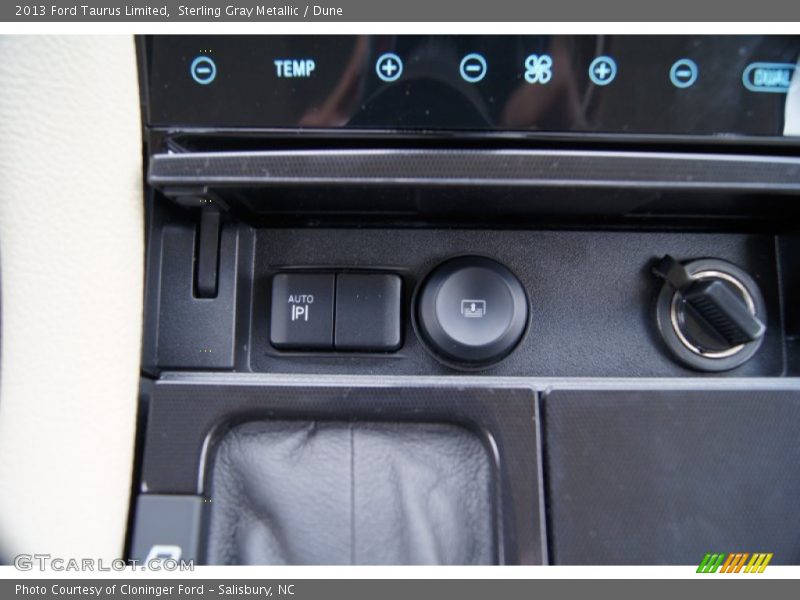 Sterling Gray Metallic / Dune 2013 Ford Taurus Limited