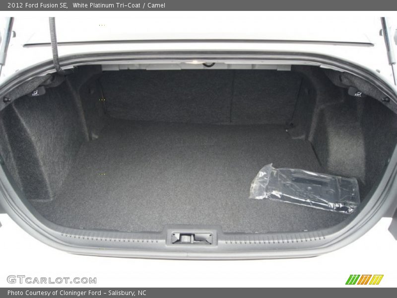 White Platinum Tri-Coat / Camel 2012 Ford Fusion SE