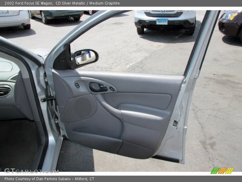 CD Silver Metallic / Medium Graphite 2002 Ford Focus SE Wagon