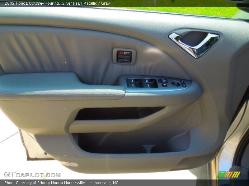 Silver Pearl Metallic / Gray 2009 Honda Odyssey Touring
