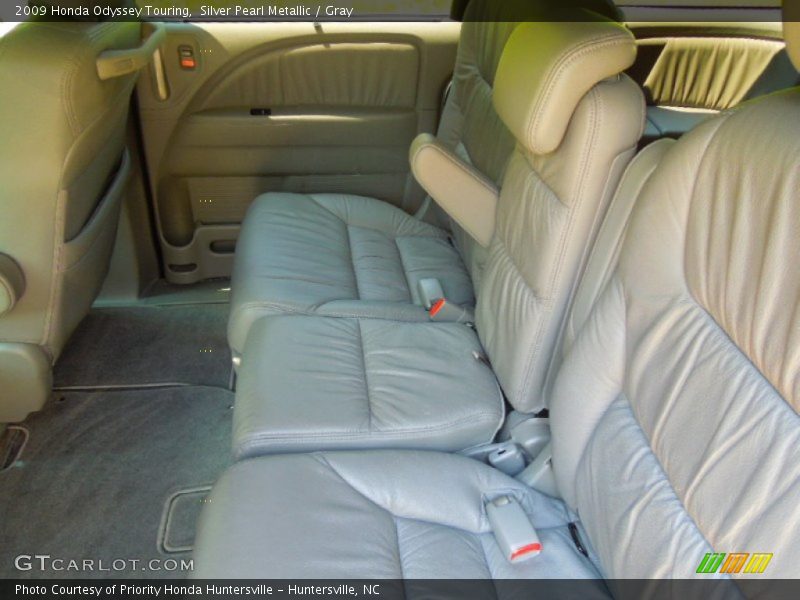 Silver Pearl Metallic / Gray 2009 Honda Odyssey Touring