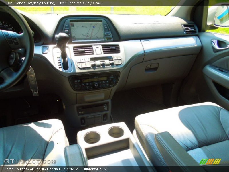 Silver Pearl Metallic / Gray 2009 Honda Odyssey Touring