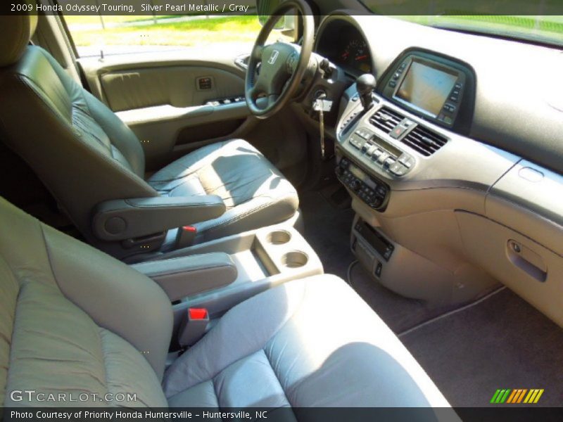 Silver Pearl Metallic / Gray 2009 Honda Odyssey Touring