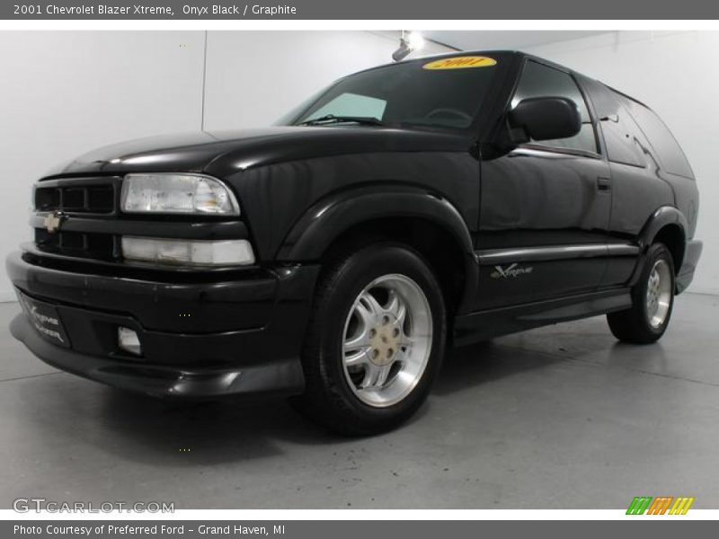Onyx Black / Graphite 2001 Chevrolet Blazer Xtreme