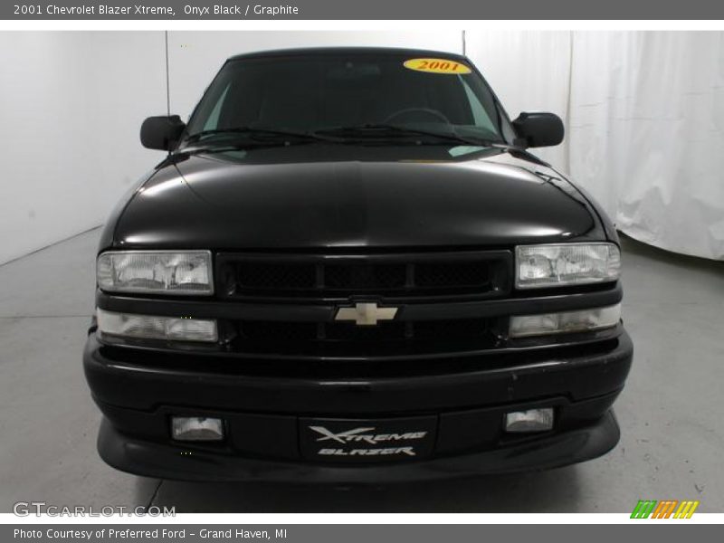 Onyx Black / Graphite 2001 Chevrolet Blazer Xtreme