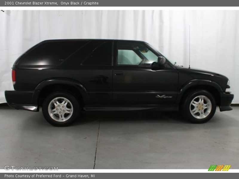 Onyx Black / Graphite 2001 Chevrolet Blazer Xtreme