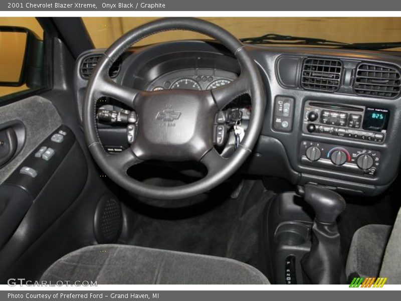 Onyx Black / Graphite 2001 Chevrolet Blazer Xtreme