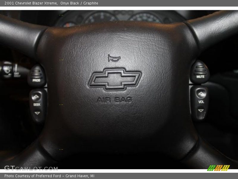 Onyx Black / Graphite 2001 Chevrolet Blazer Xtreme