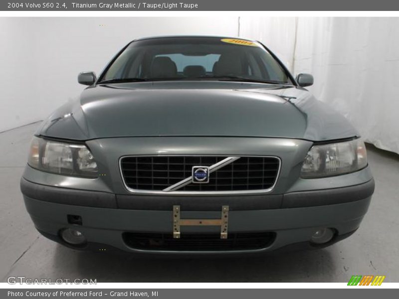 Titanium Gray Metallic / Taupe/Light Taupe 2004 Volvo S60 2.4