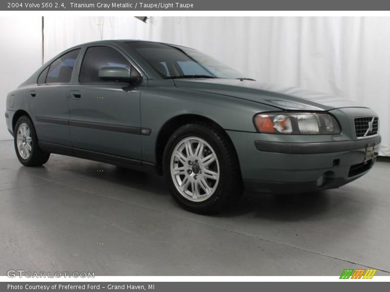 Titanium Gray Metallic / Taupe/Light Taupe 2004 Volvo S60 2.4