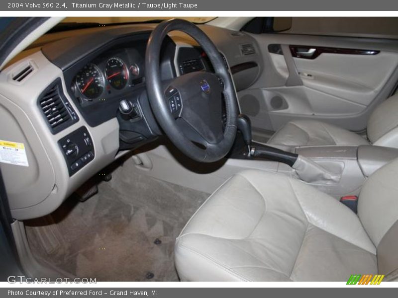 Titanium Gray Metallic / Taupe/Light Taupe 2004 Volvo S60 2.4