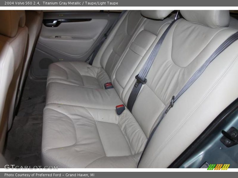 Titanium Gray Metallic / Taupe/Light Taupe 2004 Volvo S60 2.4
