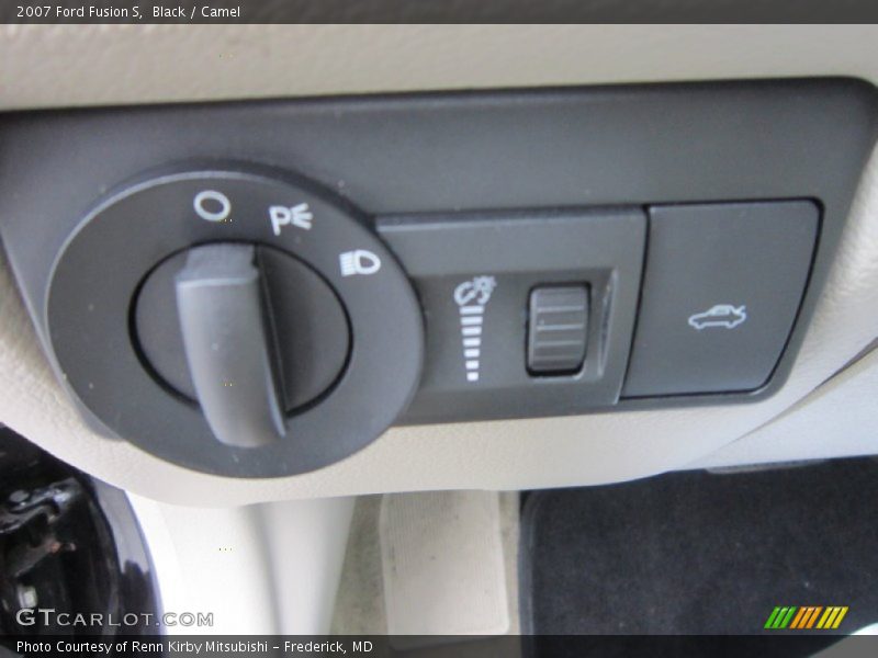 Black / Camel 2007 Ford Fusion S