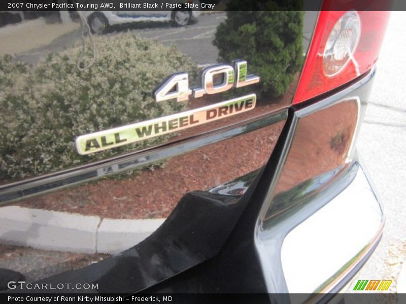 Brilliant Black / Pastel Slate Gray 2007 Chrysler Pacifica Touring AWD