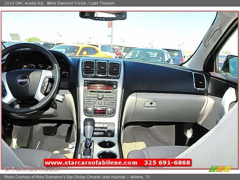 White Diamond Tricoat / Light Titanium 2010 GMC Acadia SLE