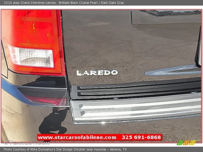 Brilliant Black Crystal Pearl / Dark Slate Gray 2010 Jeep Grand Cherokee Laredo