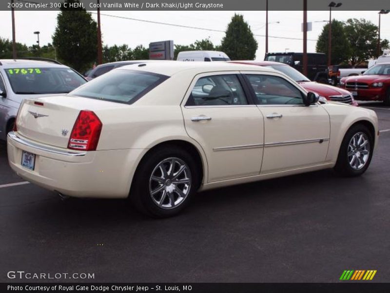 Cool Vanilla White / Dark Khaki/Light Graystone 2009 Chrysler 300 C HEMI
