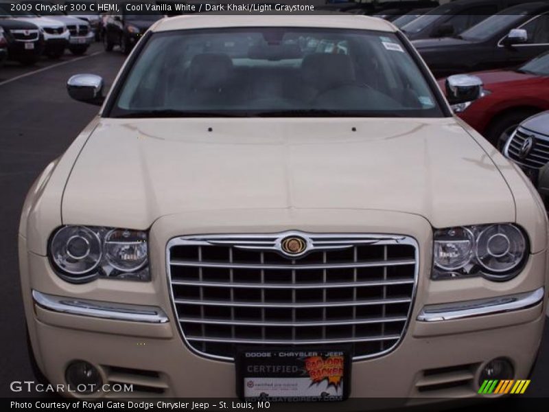 Cool Vanilla White / Dark Khaki/Light Graystone 2009 Chrysler 300 C HEMI