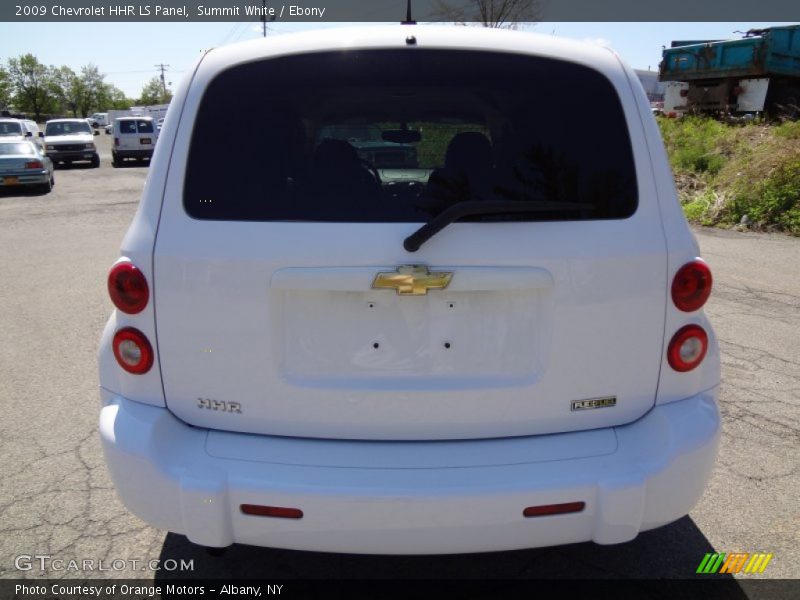 Summit White / Ebony 2009 Chevrolet HHR LS Panel