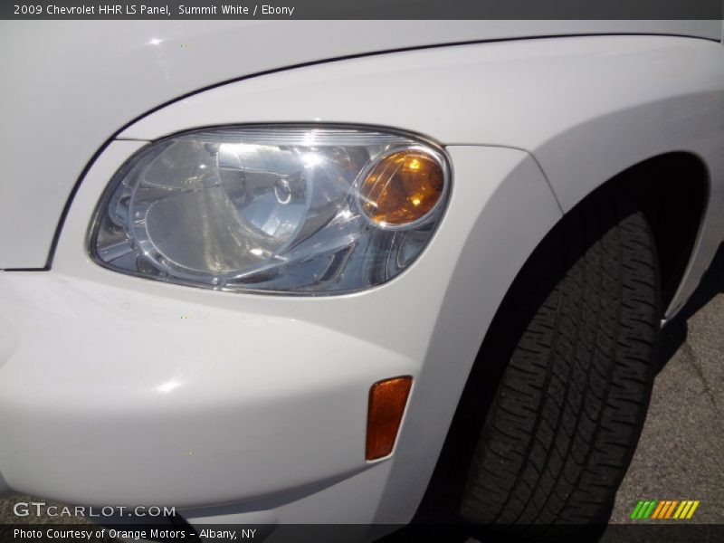 Summit White / Ebony 2009 Chevrolet HHR LS Panel
