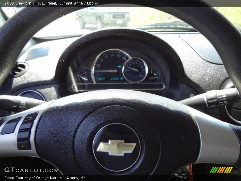 Summit White / Ebony 2009 Chevrolet HHR LS Panel