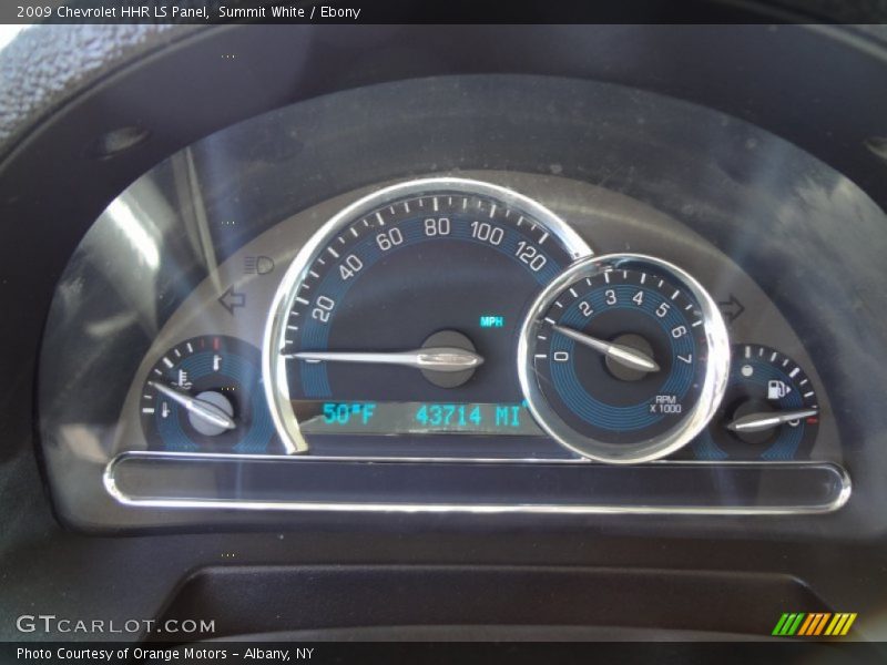Summit White / Ebony 2009 Chevrolet HHR LS Panel