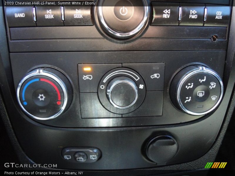 Summit White / Ebony 2009 Chevrolet HHR LS Panel