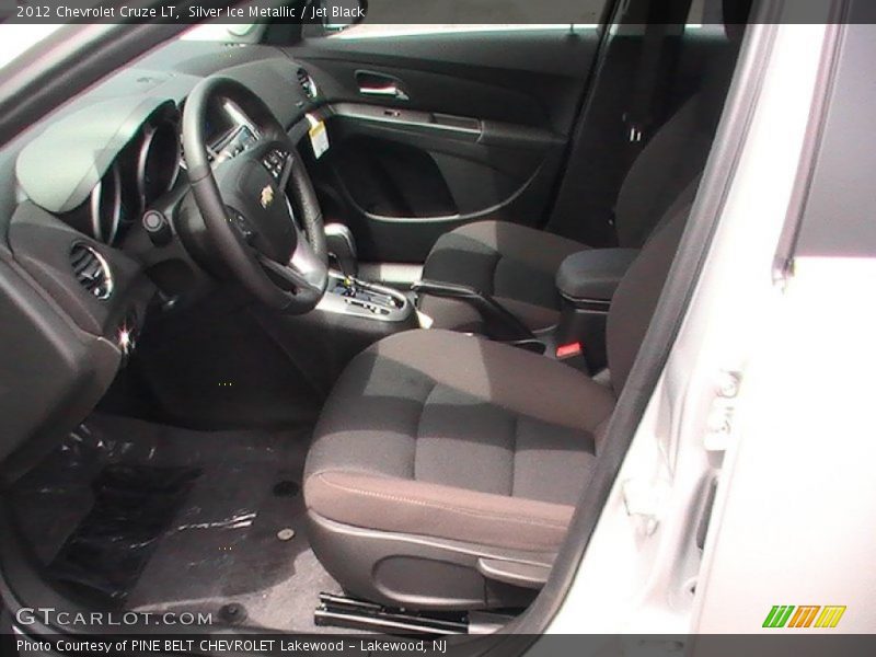 Silver Ice Metallic / Jet Black 2012 Chevrolet Cruze LT