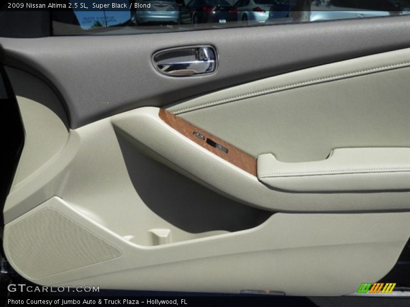 Super Black / Blond 2009 Nissan Altima 2.5 SL